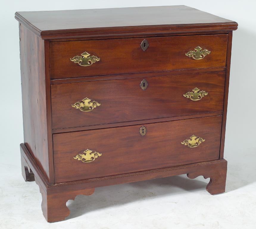 Appraisal: GEORGE III MAHOGANY CHEST OF DRAWERS the rectangular moulded top