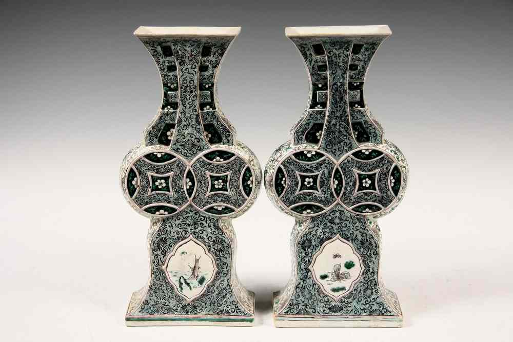 Appraisal: PAIR FAMILLE VERTE VASES - th C Famille Verte Vases