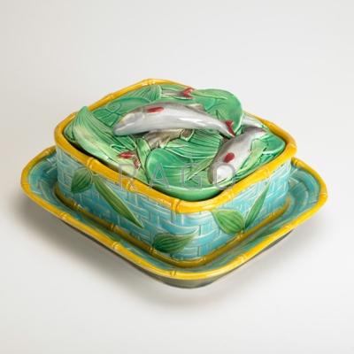 Appraisal: VICTORIAN POTTERY CO Majolica sardine box with basket-weave pattern to