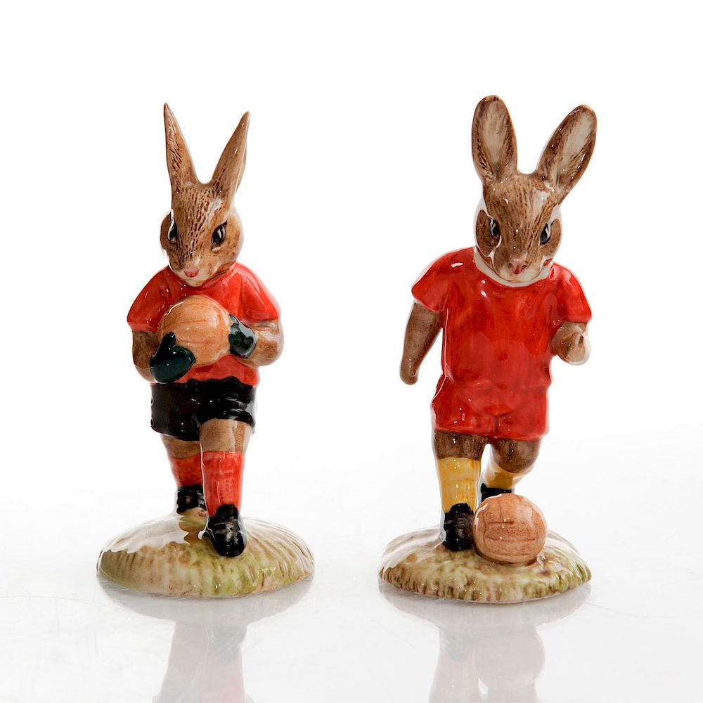 Appraisal: ROYAL DOULTON GOALKEEPER FOOTBALLER BUNNYKINS DB DB Special limited edition