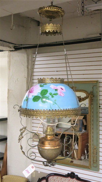 Appraisal: A VICTORIAN HANGING KEROSENE LIGHT FIXTURE American c having an