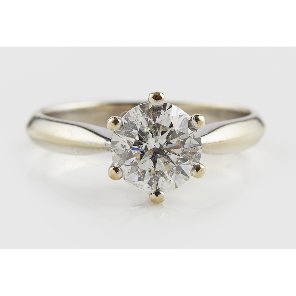 Appraisal: A single stone diamond ring claw set with a single