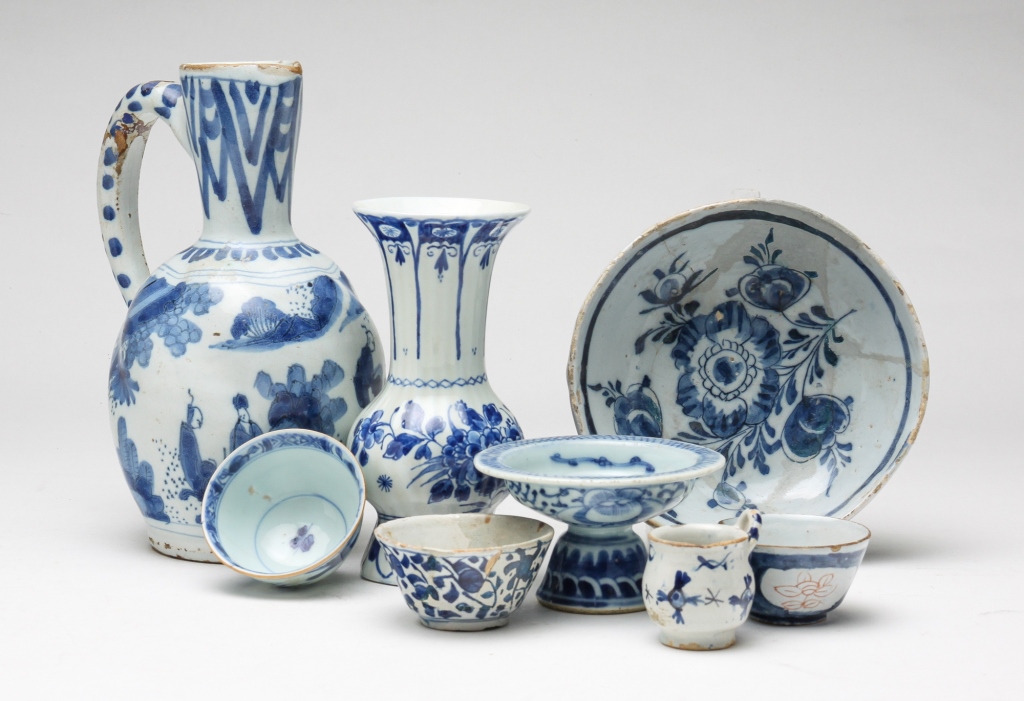 Appraisal: EIGHT BLUE AND WHITE POTTERY PIECES Eighteenth - twentieth century