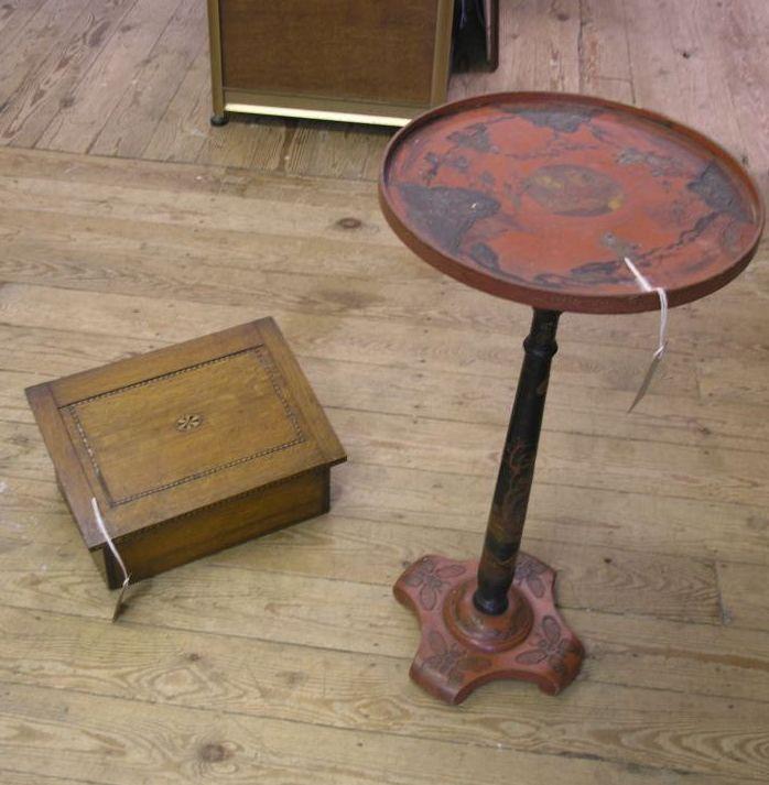 Appraisal: A late th century oak box sloping hinged cover inlaid