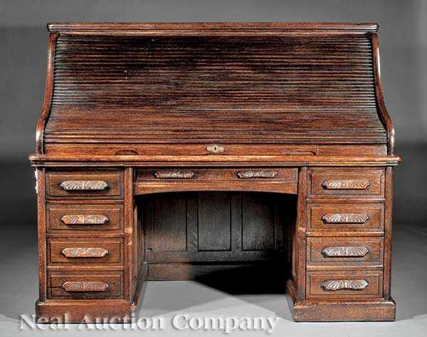 Appraisal: An American Late Victorian Rolltop Desk th c S tambour