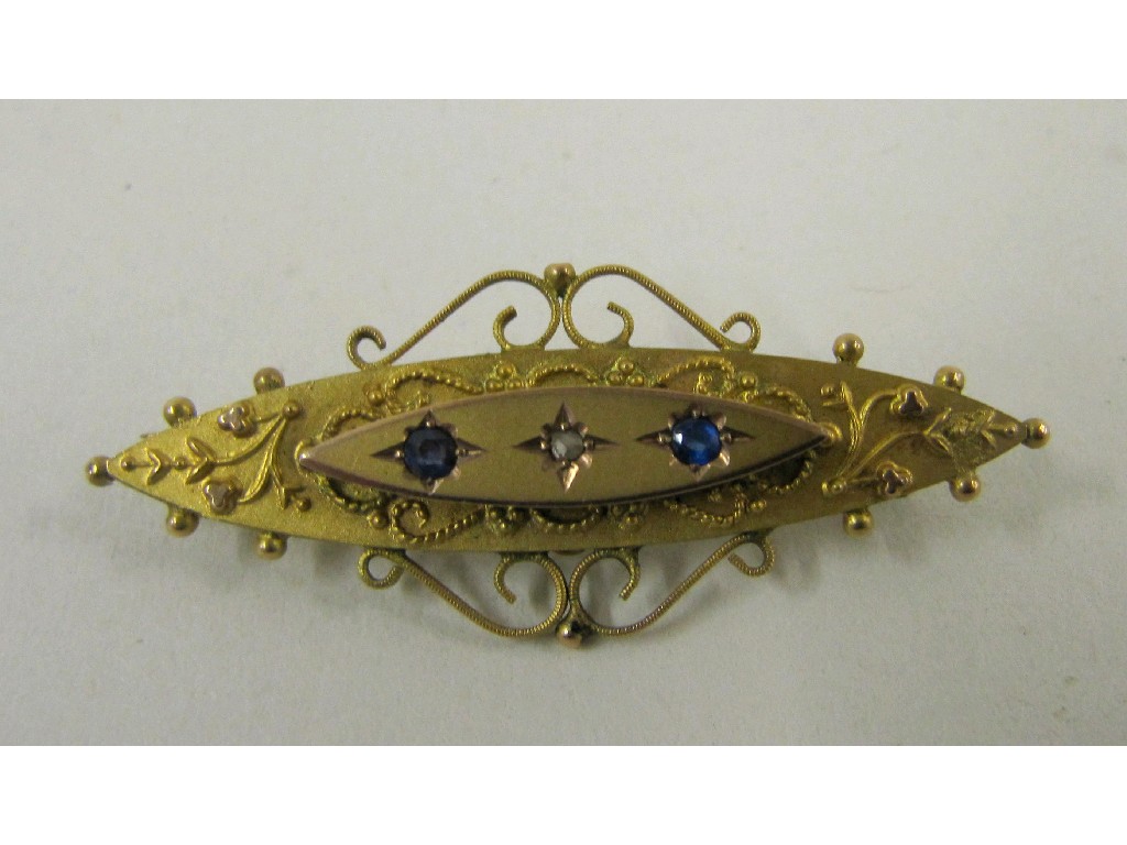 Appraisal: Victorian ct gold sapphire and diamond set bar brooch