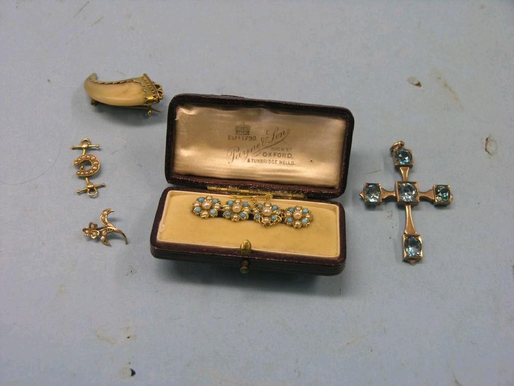 Appraisal: Small yellow metal personal ornaments including a seed pearl and