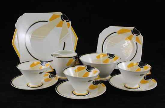 Appraisal: A Shelley Sun Ray pattern tea set in Vogue shape