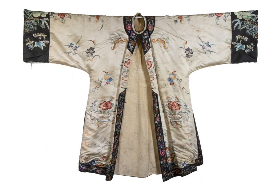 Appraisal: CHINESE EMBROIDERED SILK ROBE Early th c Chinese -Length Silk