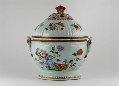 Appraisal: A Chinese famille rose tureen and cover moulded with ribs