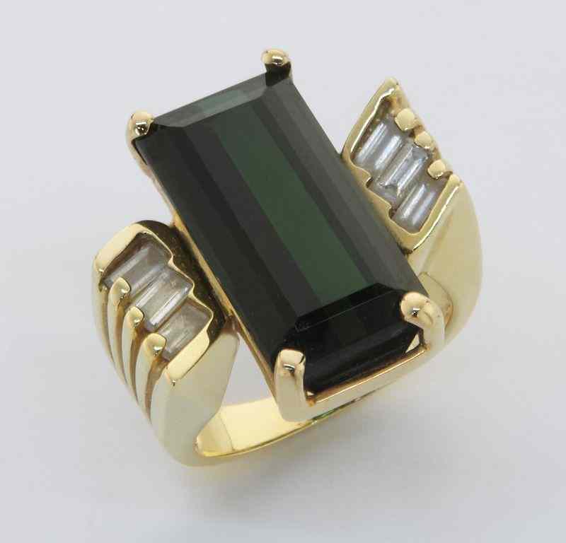 Appraisal: Retro K gold tourmaline and diamond dinner ringfeaturing a rectangular