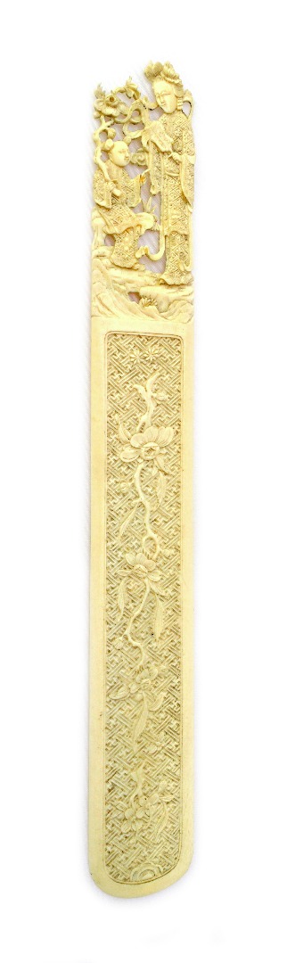 Appraisal: A Chinese ivory page turner late th early th century