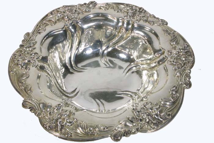 Appraisal: AMERICAN MERIDEN STERLING SILVER BOWL the border in an Art