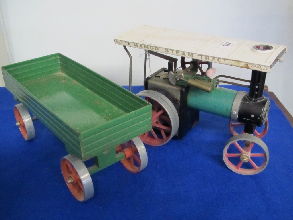 Appraisal: A Mamod model steam tractor and trailer