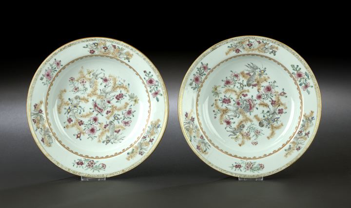 Appraisal: Pair of Chinese Export Porcelain Deep Dishes th century each