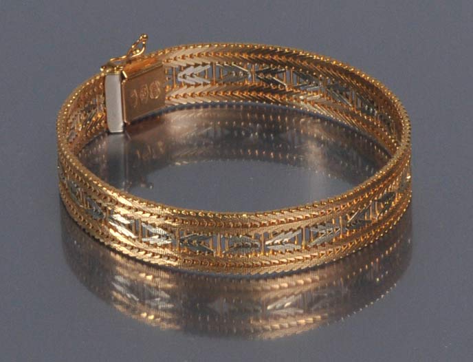 Appraisal: k Gold Two-Tone Bracelet mm longCondition excellent