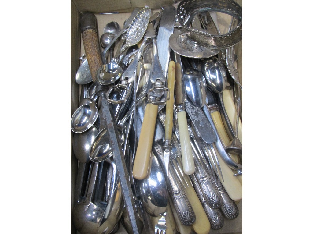 Appraisal: A quantity of loose cutlery including grape scissors knives forks