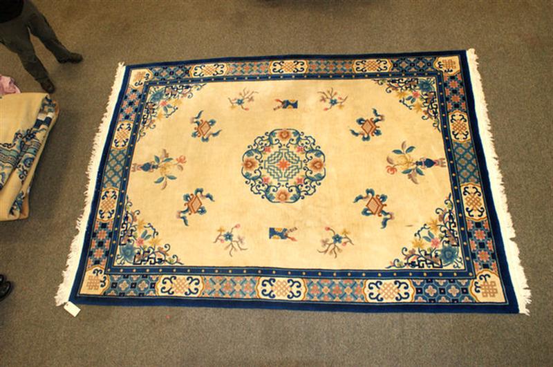 Appraisal: x blue and white sculptured Chinese rug Estimate -