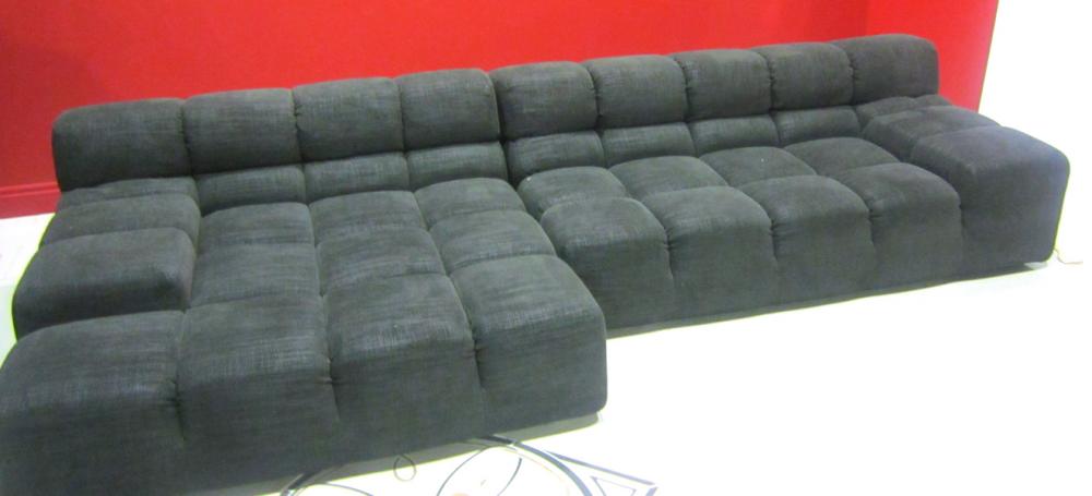 Appraisal: A LARGE LOUNGE SETTEE BY B B ITALY A LARGE