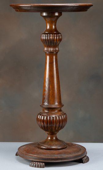 Appraisal: Antique quarter sawn oak Pedestal circa - measures tall x