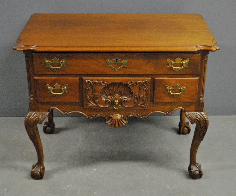 Appraisal: - Philadelphia Chippendale style lowboy possibly by Nathan Margolis h