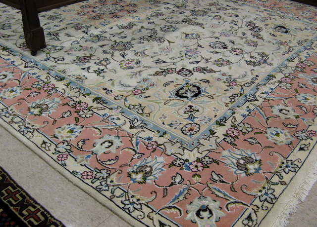 Appraisal: CONTEMPORARY PERSIAN TABRIZ CARPET floral and central floral medallion design