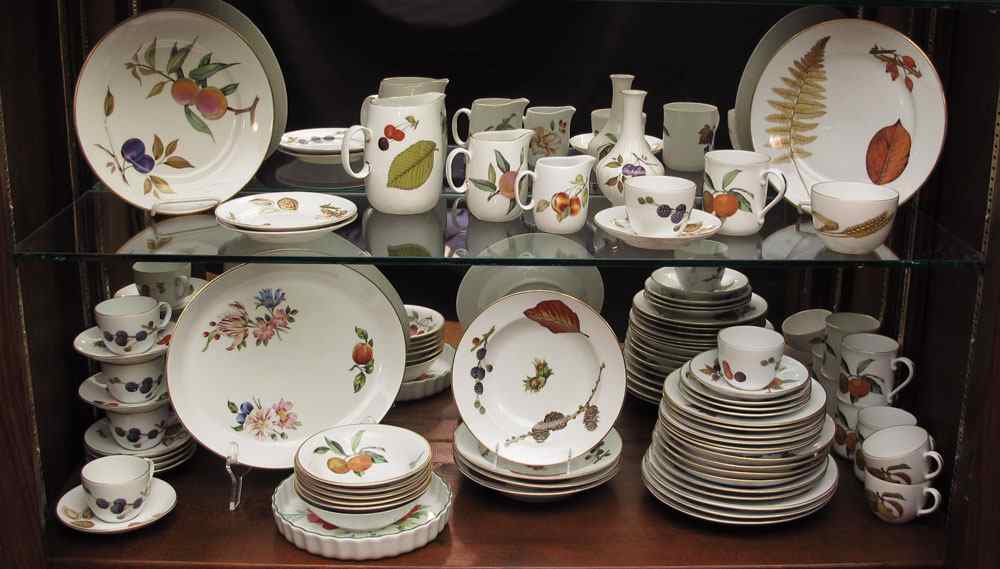 Appraisal: ROYAL WORCESTER WILD HARVEST AND EVESHAM CHINA An assembled collection