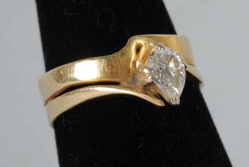 Appraisal: K Gold Ring with Point Pear Shape Diamond Condition Excellent