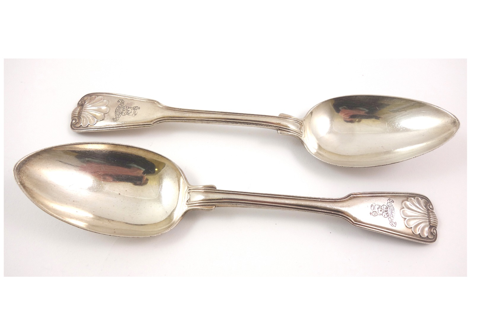 Appraisal: A pair of George III silver fiddle thread and shell