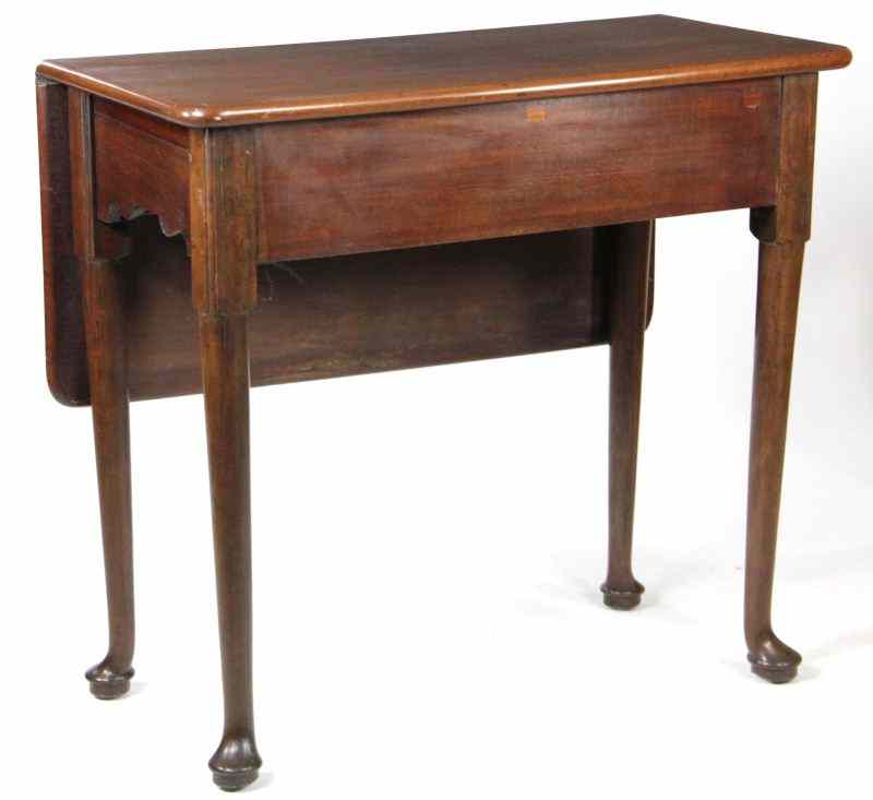 Appraisal: Queen Anne Style Drop Leaf Side TableEnglish late th century