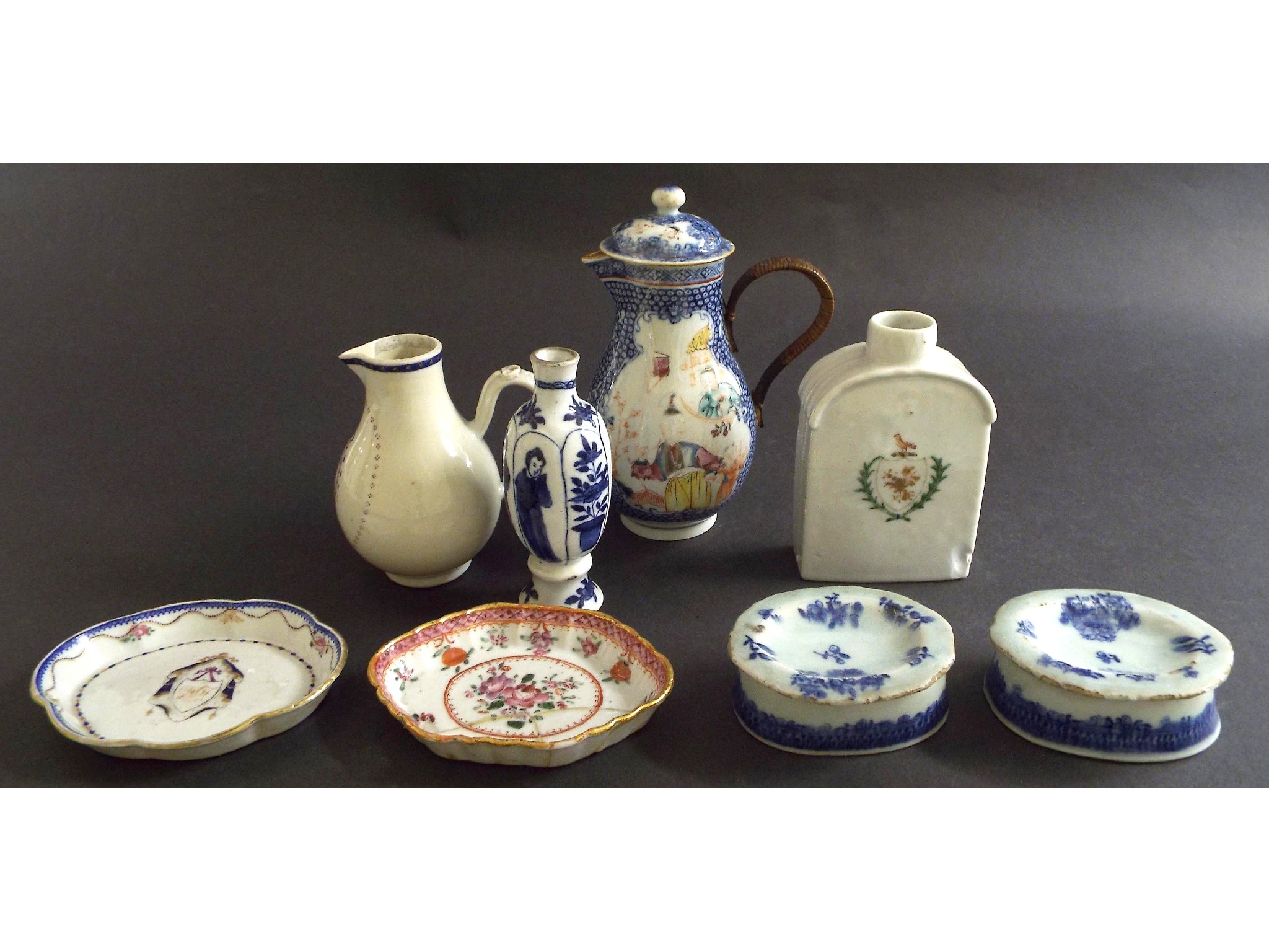 Appraisal: Mixed collection of Chinese porcelain to include blue and white