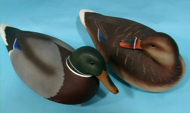 Appraisal: Pair of Mallard hunting decoys from Delaware River Decoy Co