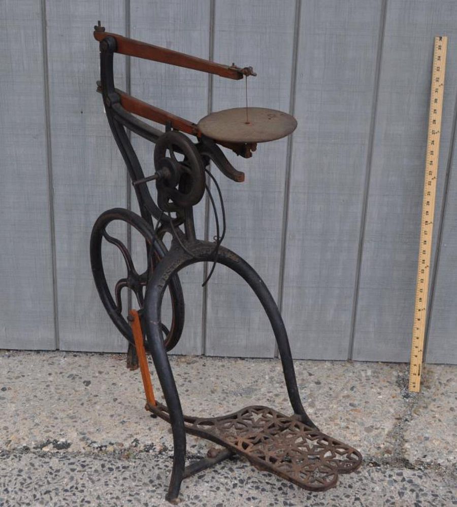 Appraisal: Lester Improved Treadle Jigsaw with star form foot pedal horseshoe