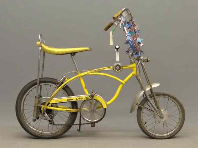 Appraisal: C Schwinn ''Lemon Peeler'' Stingray muscle bicycle Barn fresh dirty