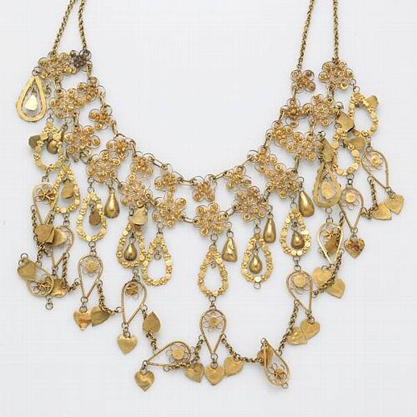 Appraisal: A k gold Indian necklace gross weight approximately g one