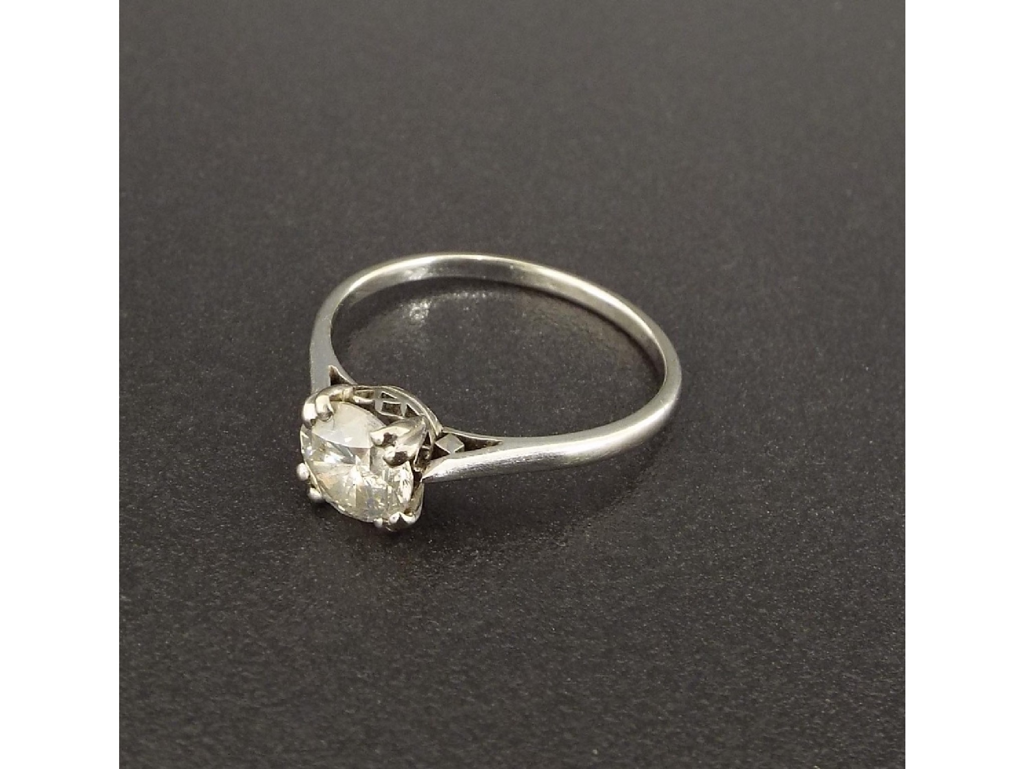 Appraisal: Round brilliant cut solitaire diamond ring ct approx colour L