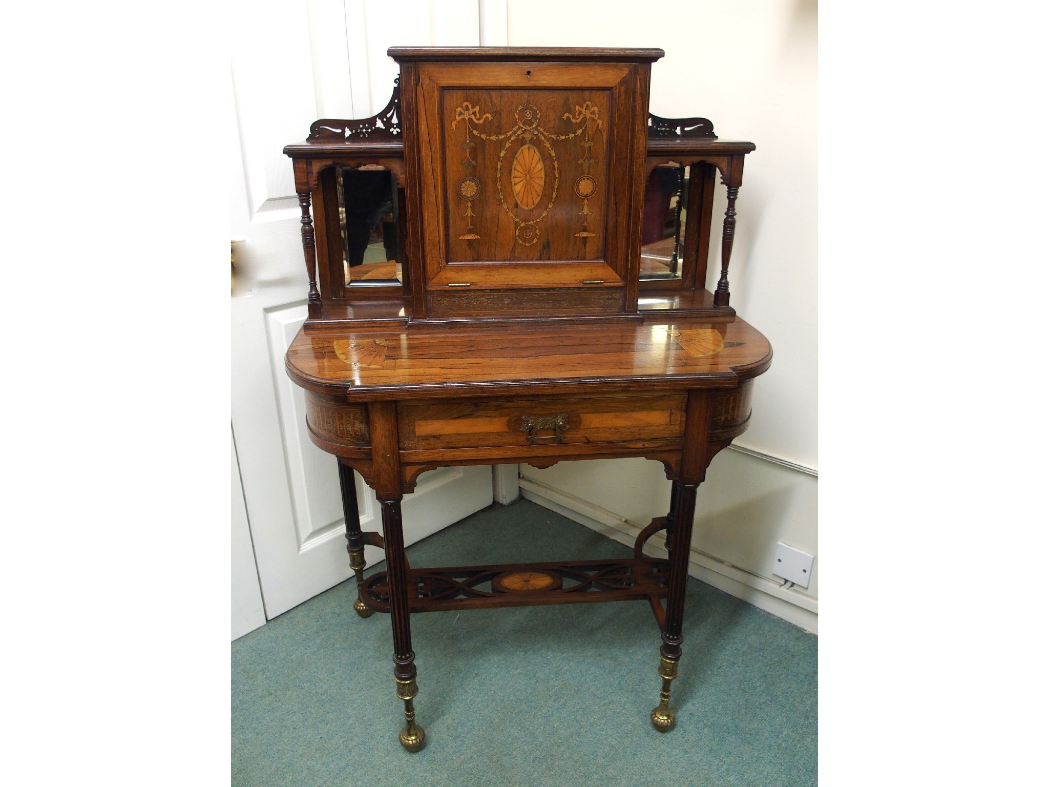 Appraisal: A Victorian rosewood and satinwood inlaid ladies writing deskthe superstructure