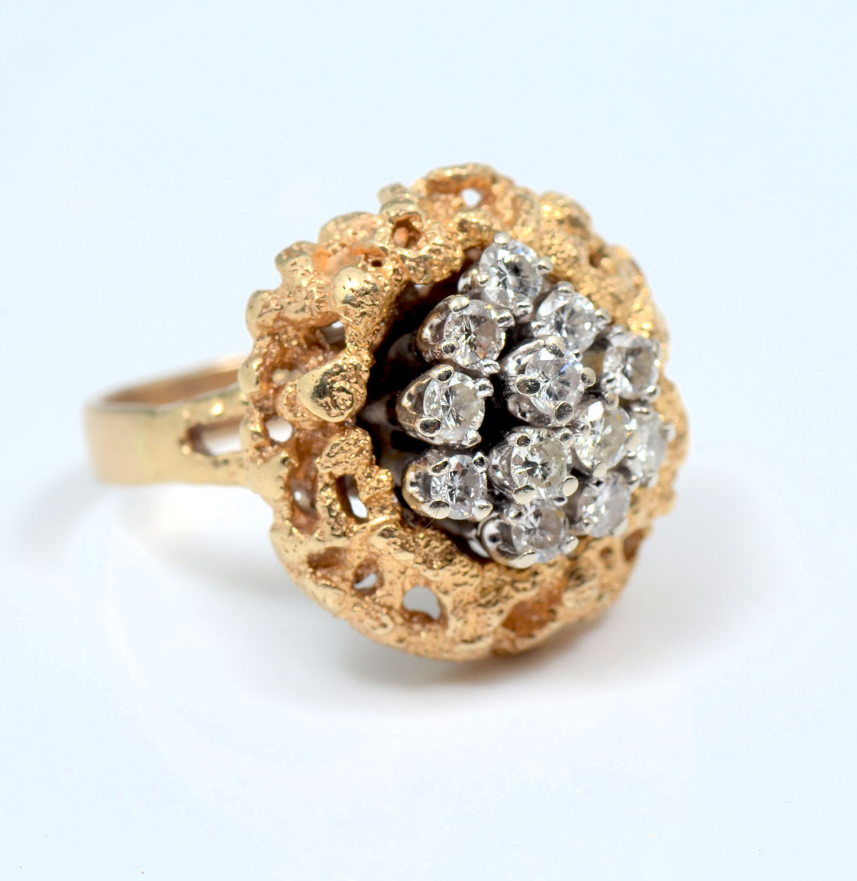 Appraisal: K CTW DIAMOND RING K yellow gold ring contains round