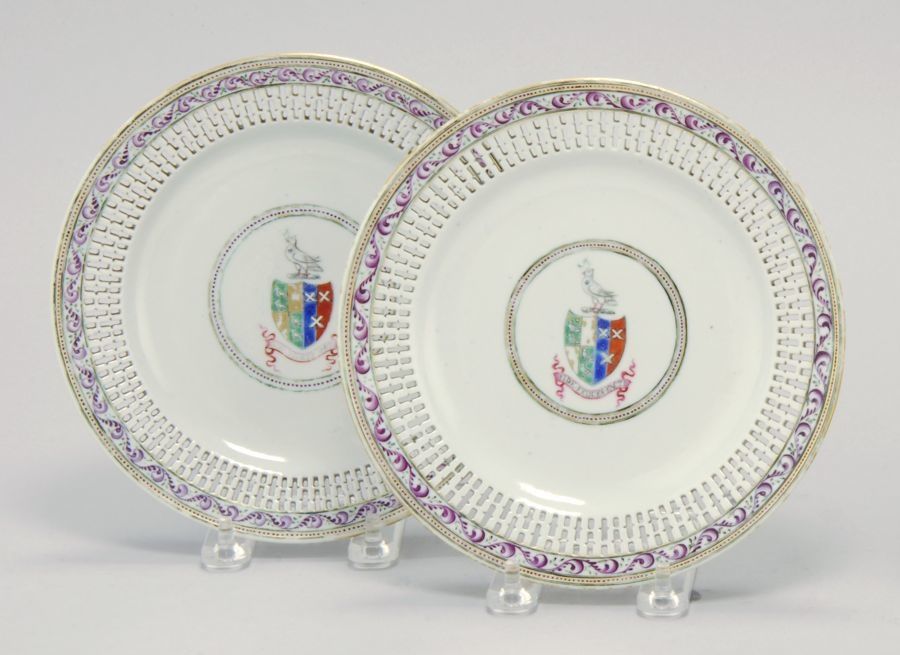 Appraisal: PAIR OF CHINESE EXPORT PORCELAIN PLATES th CenturyWith armorial decoration