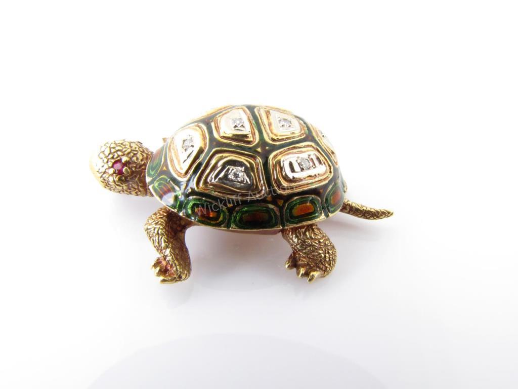 Appraisal: An K yellow gold vintage enameled and diamond tortoise brooch