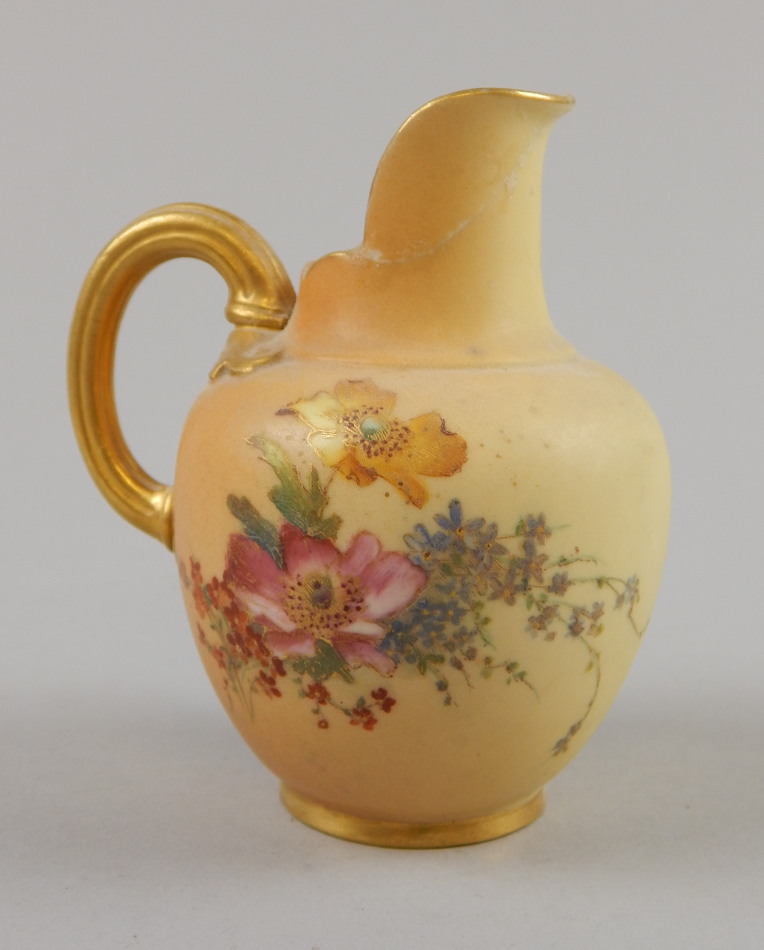 Appraisal: An early thC Royal Worcester blush ivory jug with shaped