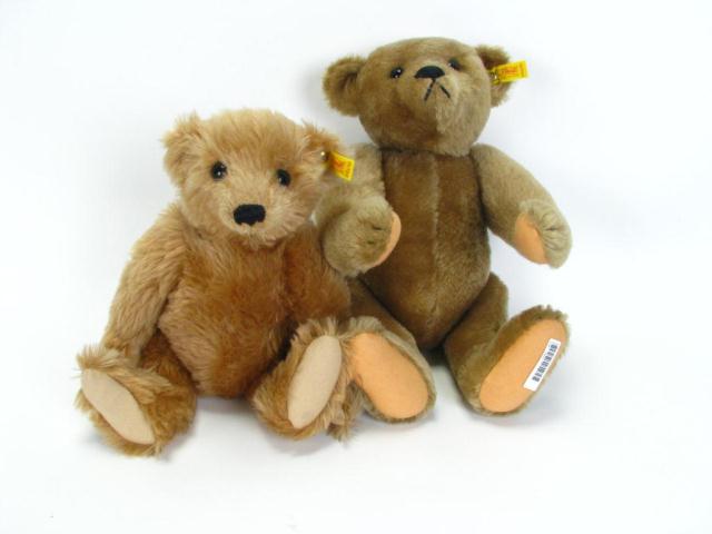 Appraisal: Two Steiff Bears including Richard Steiff Limited edition and Margaret