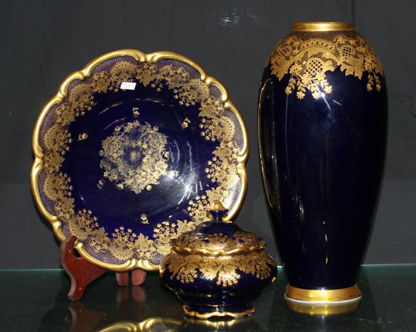 Appraisal: A set of three Linder Bavaria cobalt and gilt pieces