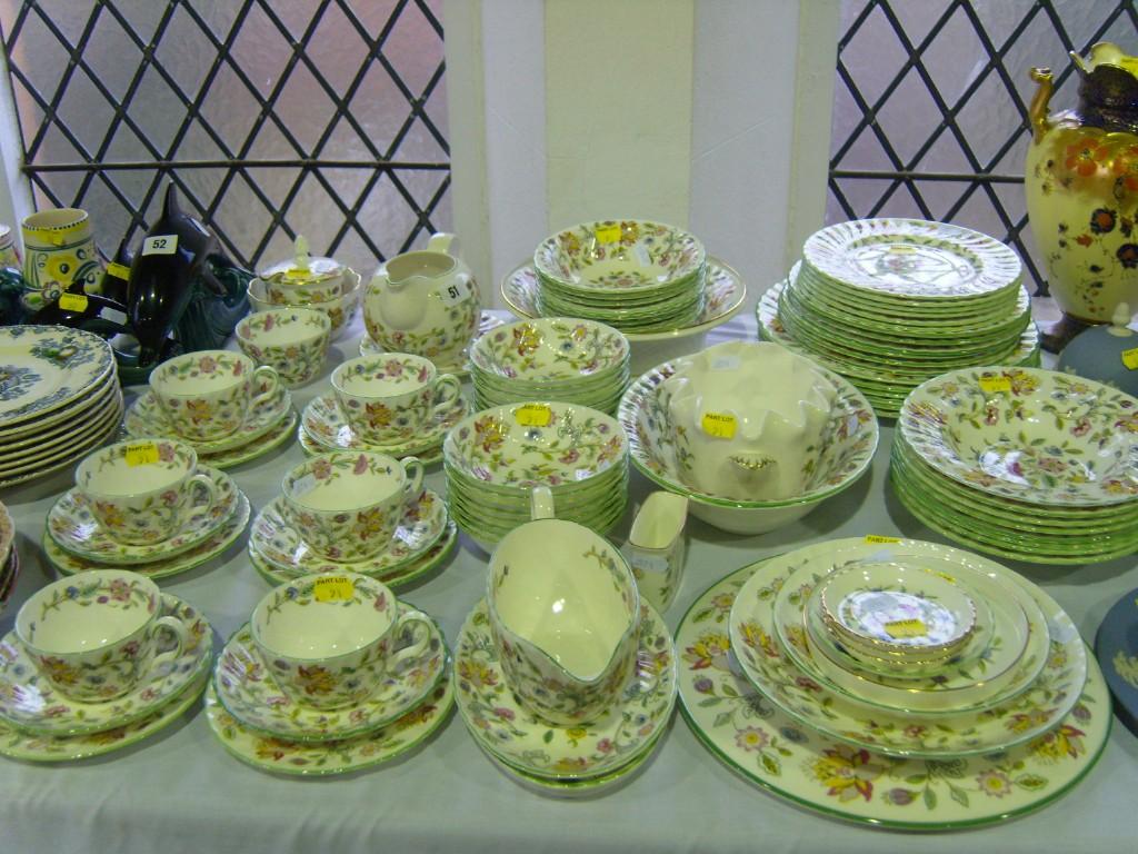 Appraisal: An extensive collection of Mintons Haddon Hall pattern dinner and