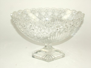 Appraisal: Regency style cut glass bowl with star cut and reeded