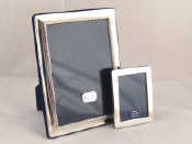 Appraisal: A silver photo frame with strut back x cm Sheffield