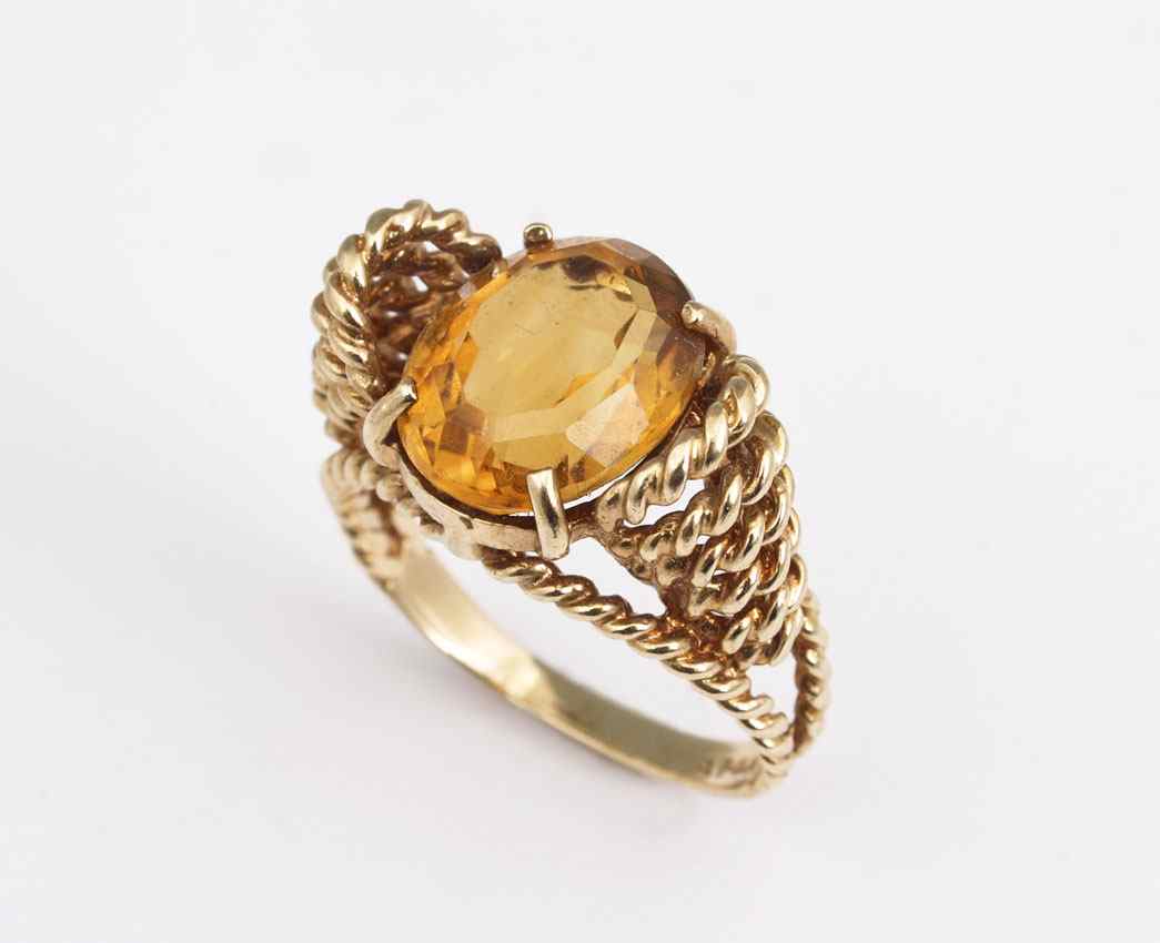 Appraisal: CT CITRINE RING One single Ct oval mixed cut citrine