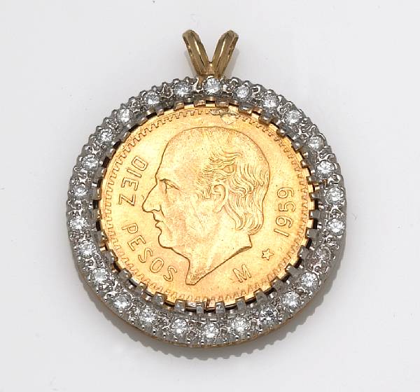 Appraisal: A Mexican peso gold coin and diamond pendant gross weight