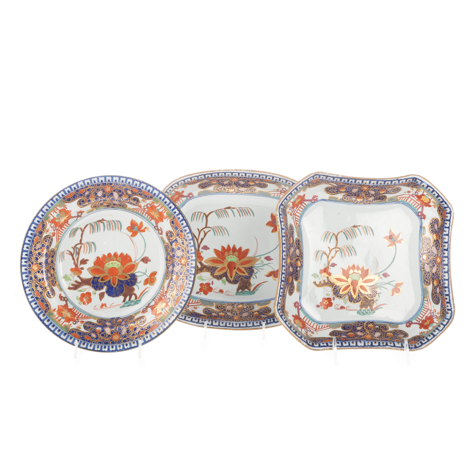 Appraisal: THREE TURNER CHINOISERIE IRONSTONE DISHES Circa plate square dish and