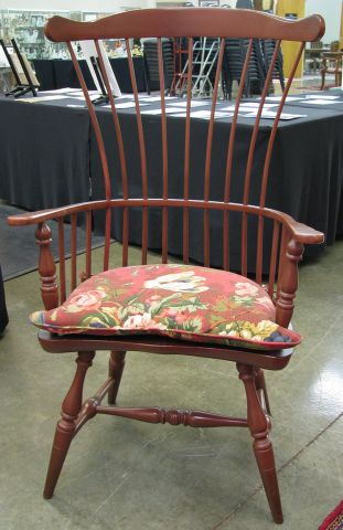 Appraisal: Set of four traditional comb-back Windsor chairs nice quality of